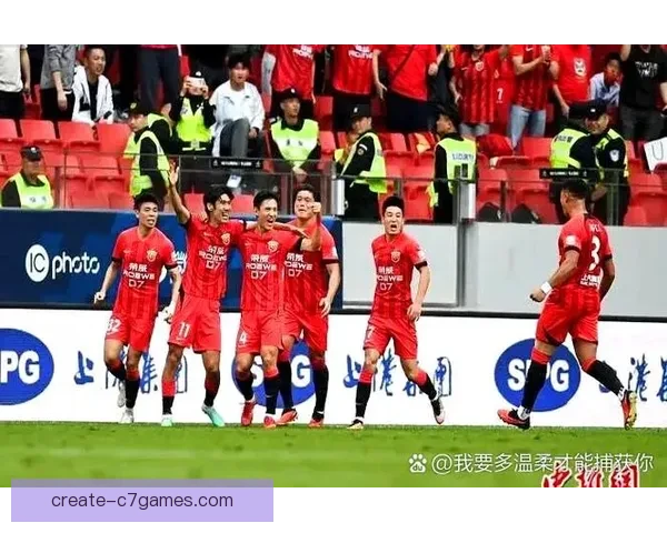 中超最新赛况：本轮焦点战球队逆转取胜引发热议